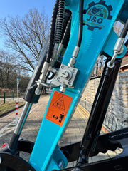 J&O Minibagger KV 12 - Kolbenpumpe und Mehrwegeventil -2 Zylinder Kubota Motor